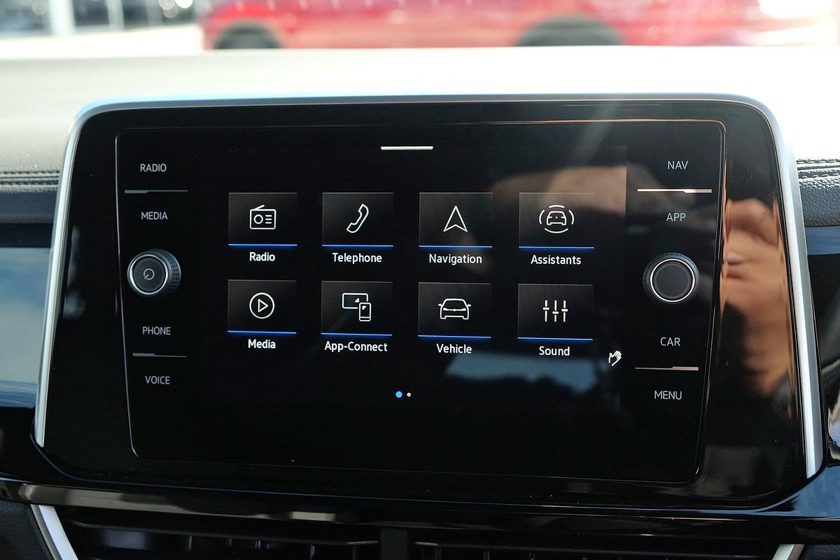2024 Volkswagen T-Roc 140TSI R-Line D11