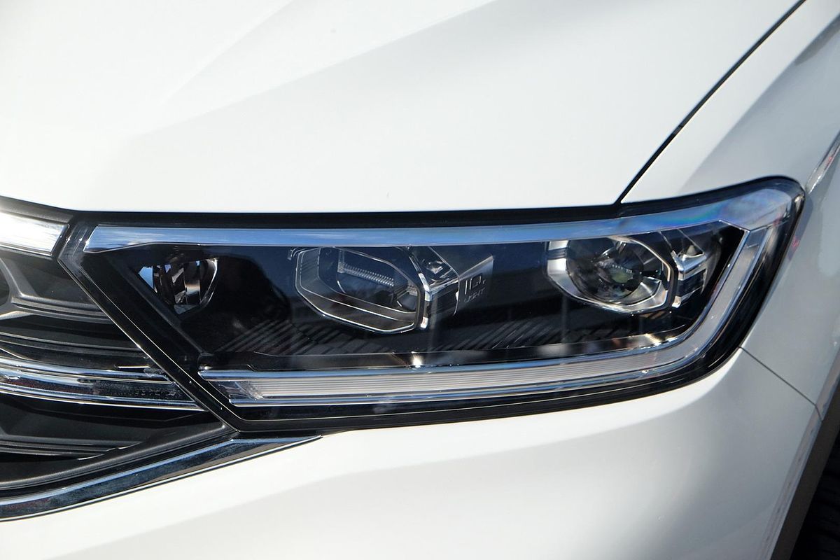 2024 Volkswagen T-Roc 140TSI R-Line D11