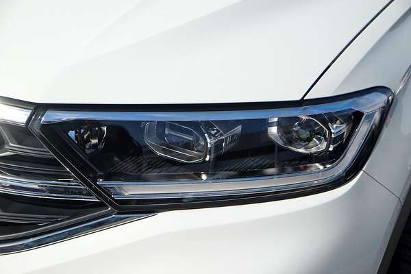 2024 Volkswagen T-Roc 140TSI R-Line D11