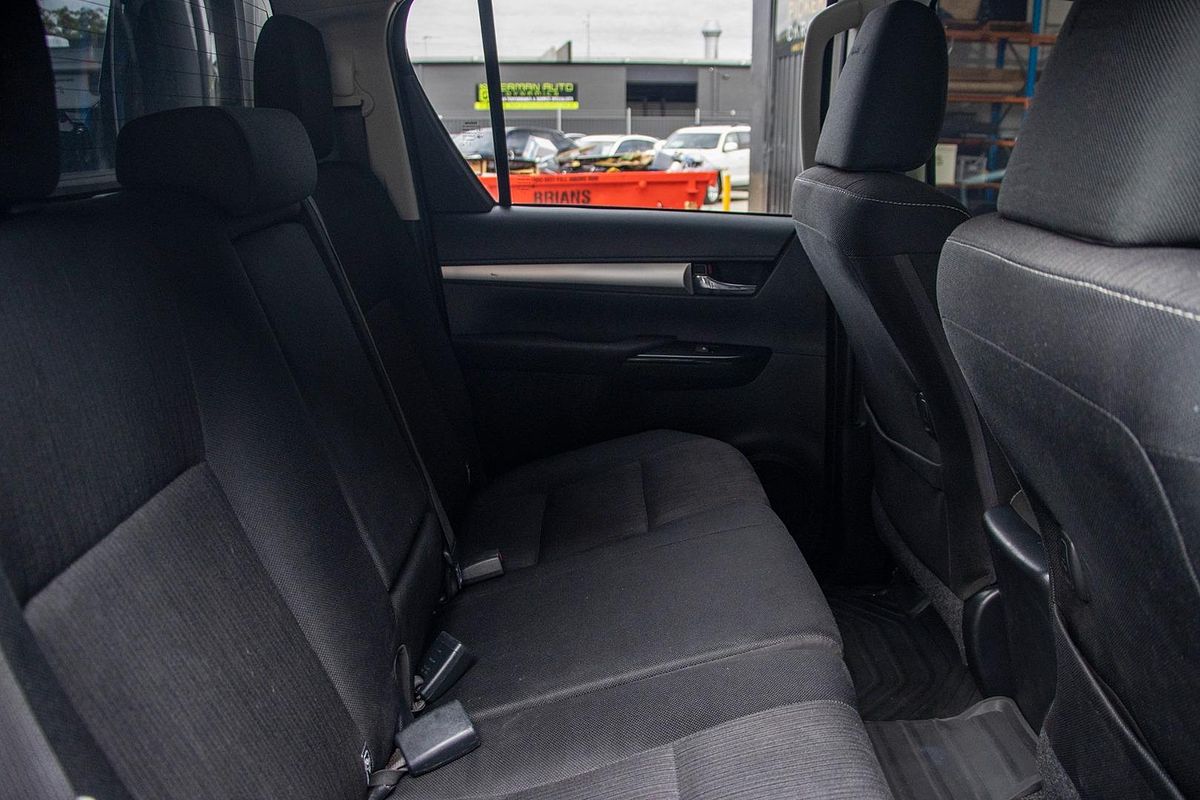 2016 Toyota Hilux SR5 GUN126R 4X4