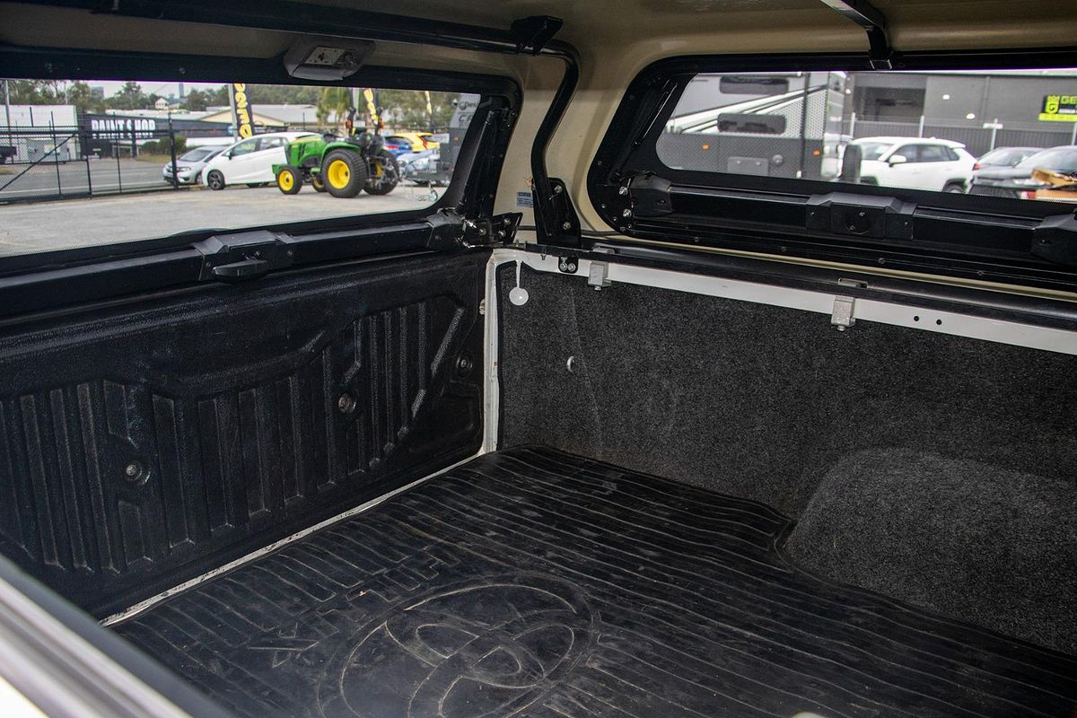 2016 Toyota Hilux SR5 GUN126R 4X4