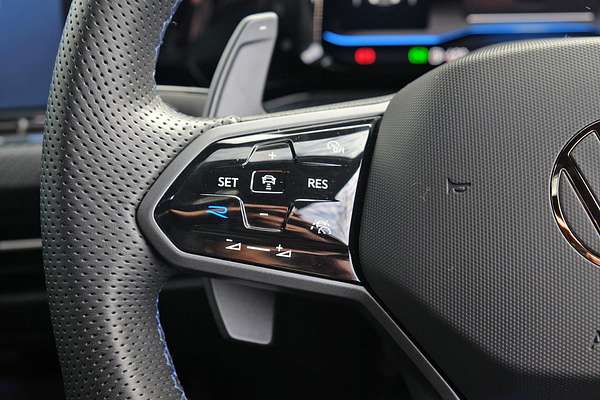 2024 Volkswagen Golf R 8