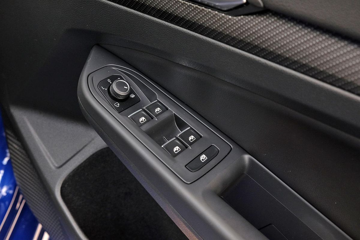 2024 Volkswagen Golf R 8