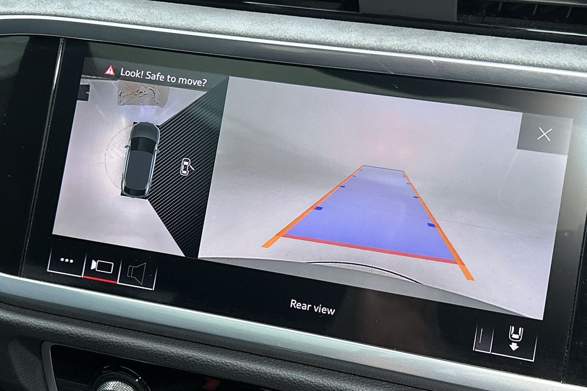 2021 Audi Q3 40 TFSI S line F3