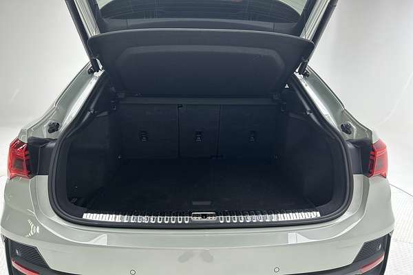 2021 Audi Q3 40 TFSI S line F3