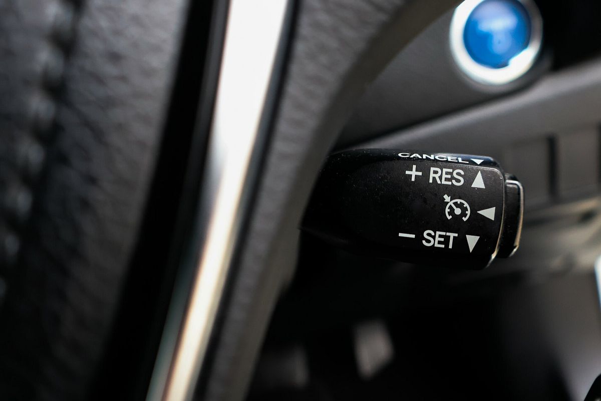 2017 Toyota Corolla Hybrid ZWE186R