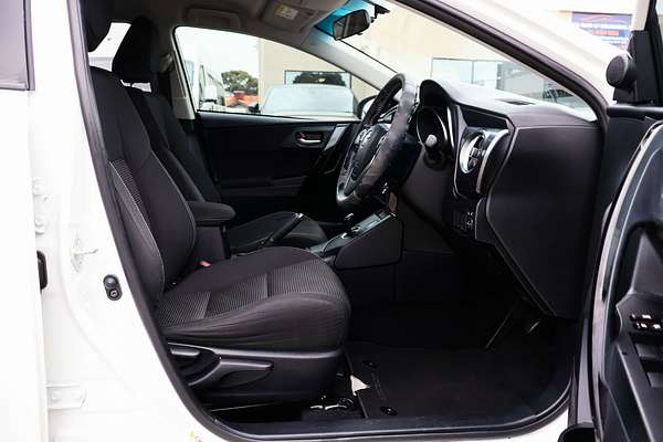 2017 Toyota Corolla Hybrid ZWE186R