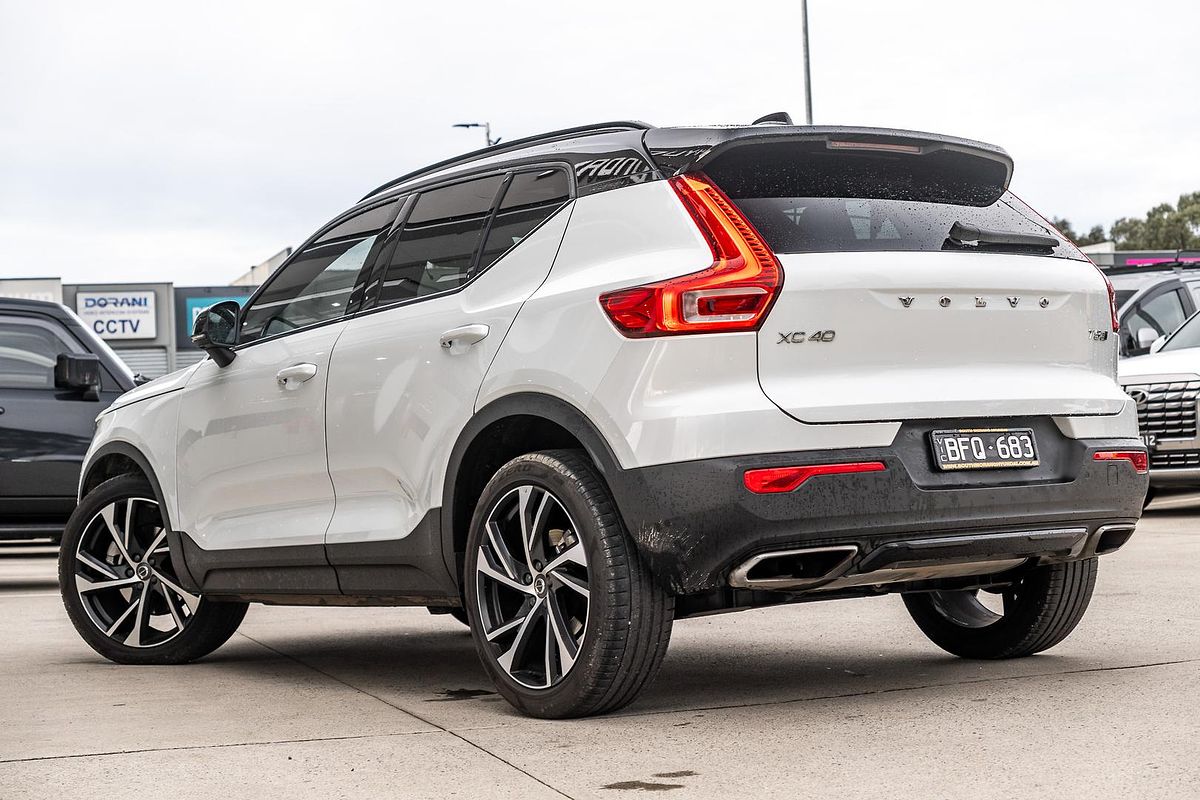 2019 Volvo XC40 T5 R-Design