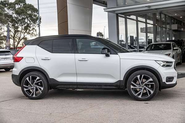 2019 Volvo XC40 T5 R-Design