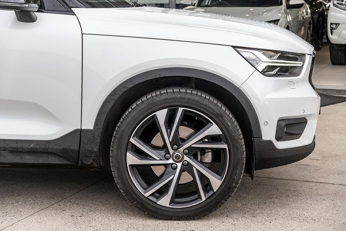 2019 Volvo XC40 T5 R-Design