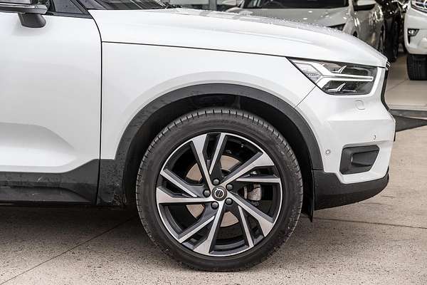 2019 Volvo XC40 T5 R-Design