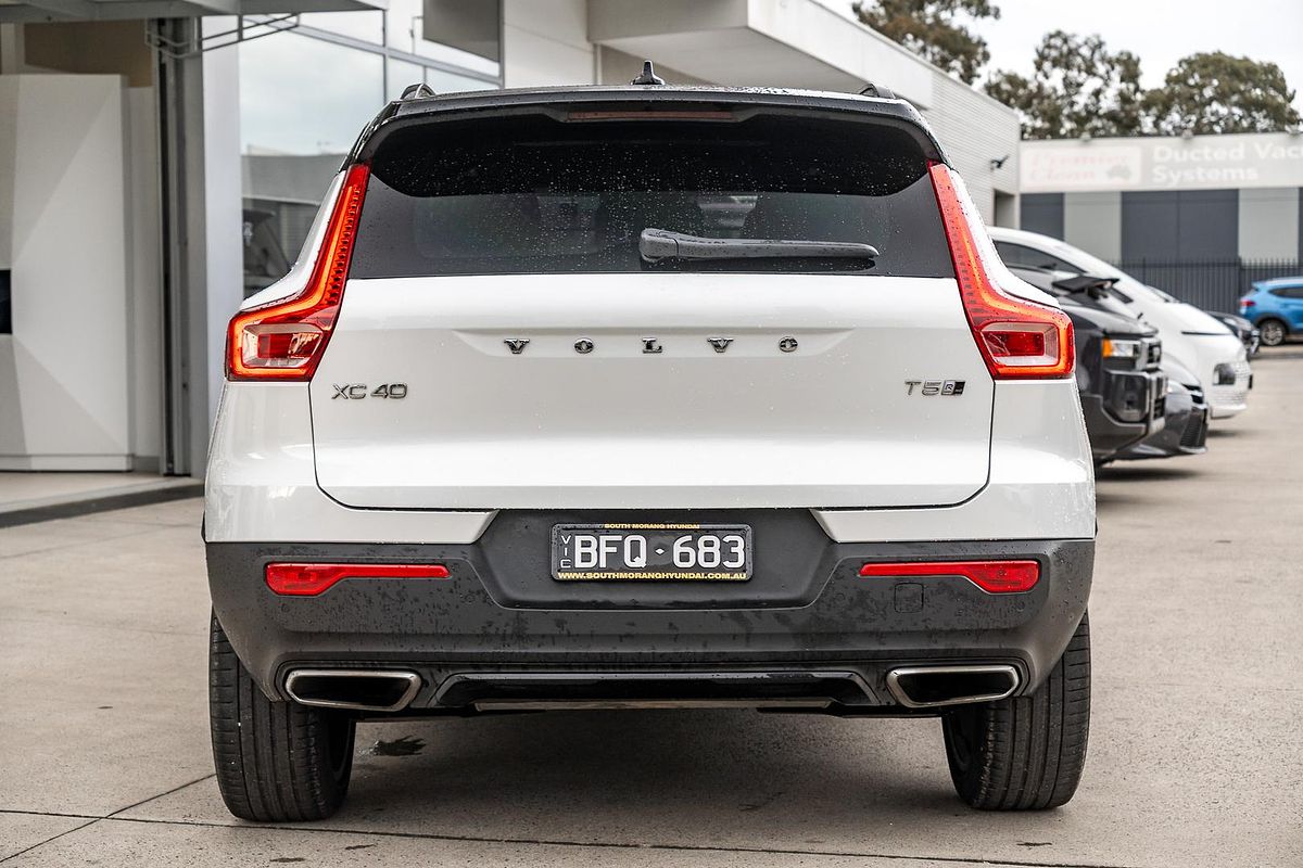 2019 Volvo XC40 T5 R-Design