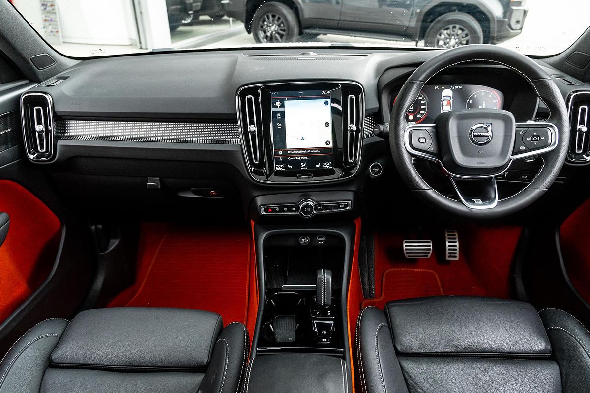 2019 Volvo XC40 T5 R-Design