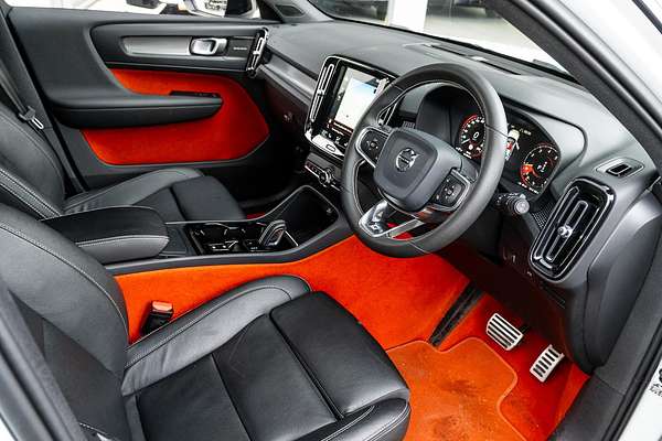 2019 Volvo XC40 T5 R-Design