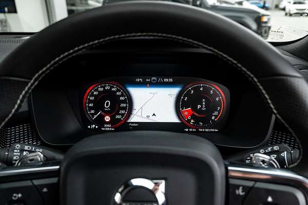 2019 Volvo XC40 T5 R-Design