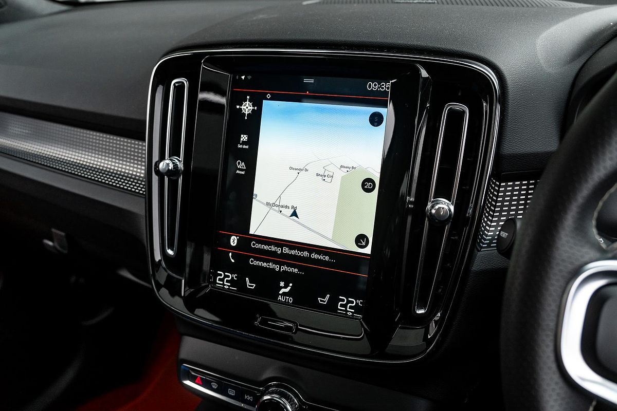 2019 Volvo XC40 T5 R-Design