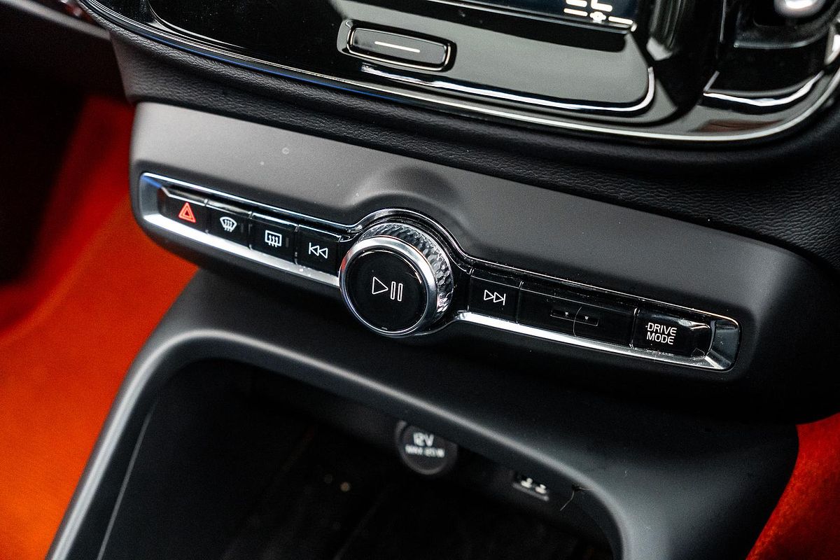 2019 Volvo XC40 T5 R-Design
