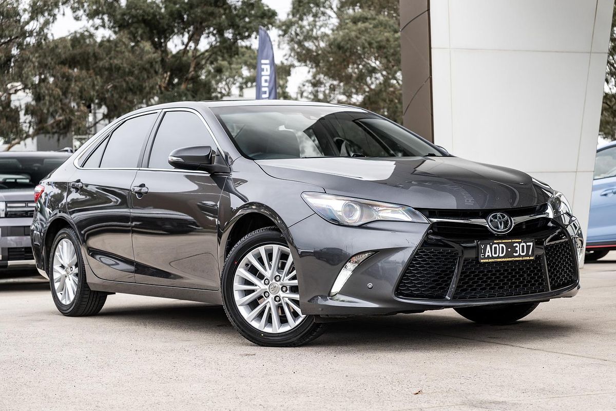 2017 Toyota Camry Atara SL ASV50R