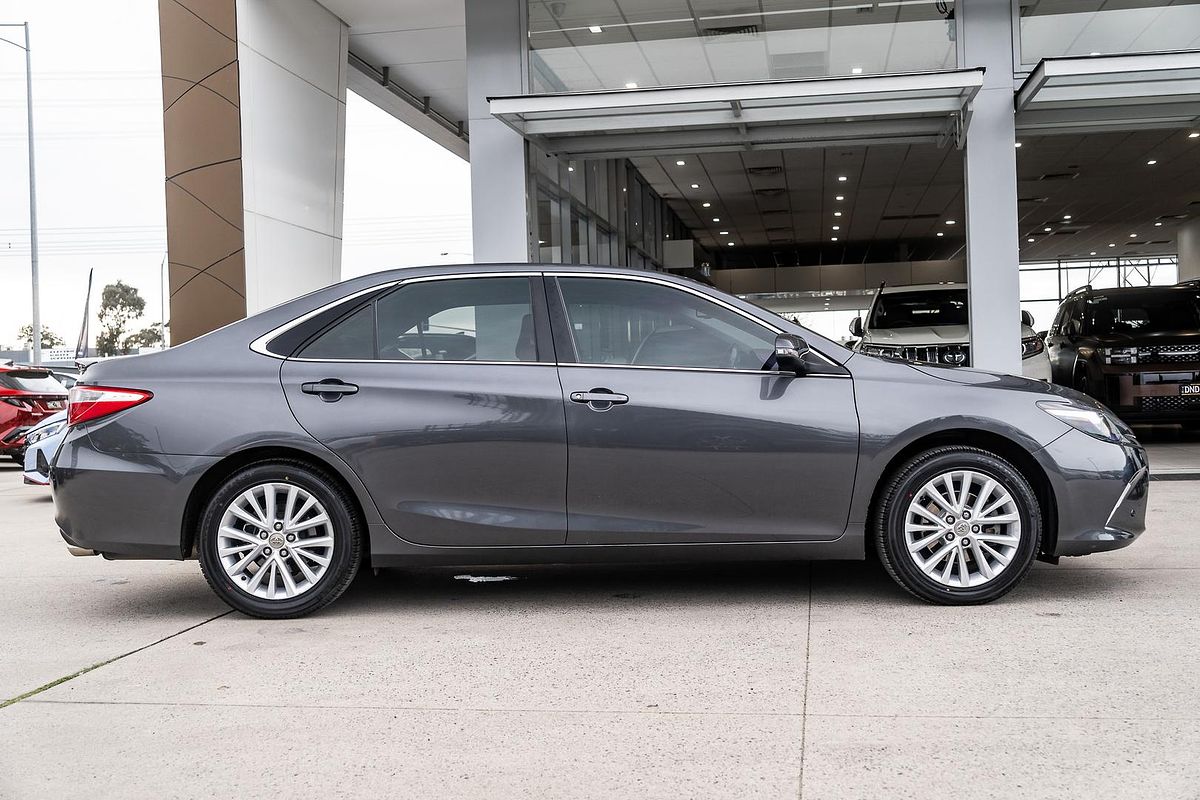 2017 Toyota Camry Atara SL ASV50R