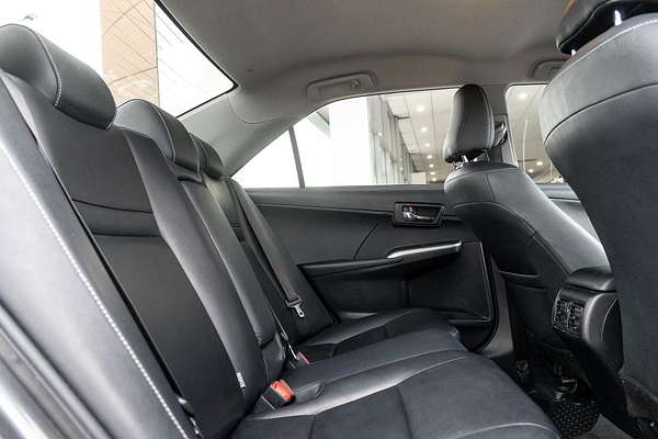 2017 Toyota Camry Atara SL ASV50R