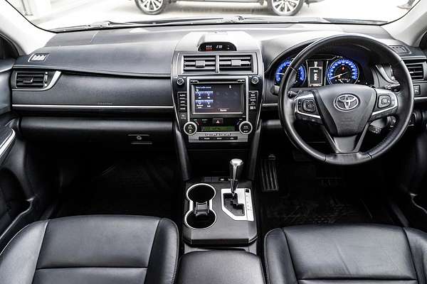 2017 Toyota Camry Atara SL ASV50R