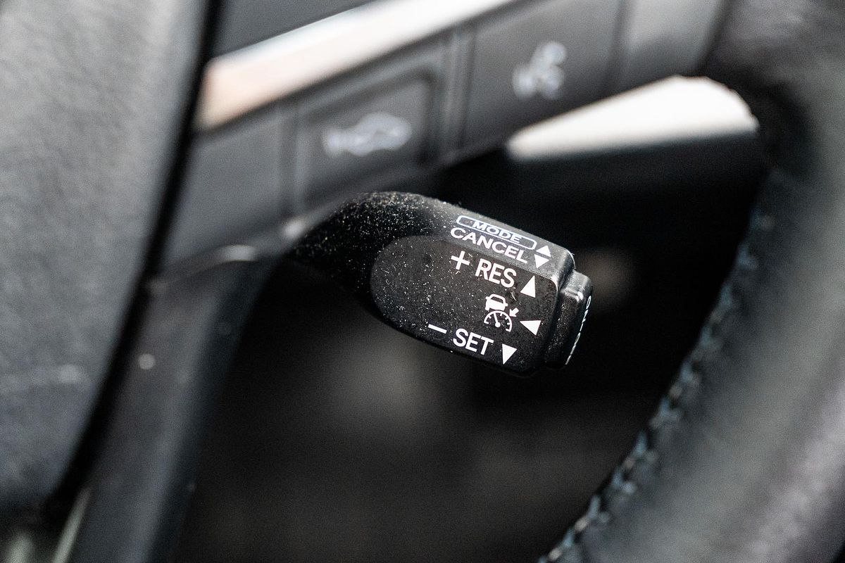 2017 Toyota Camry Atara SL ASV50R