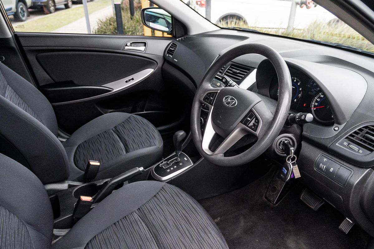2016 Hyundai Accent Active RB4