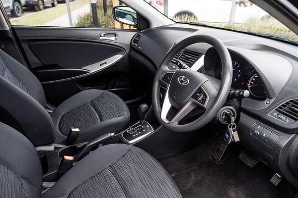 2016 Hyundai Accent Active RB4