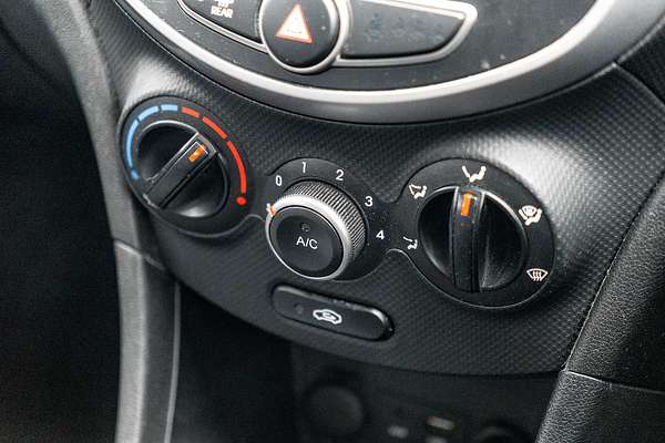 2016 Hyundai Accent Active RB4