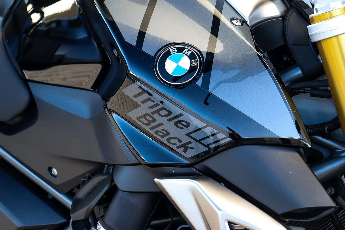 2024 BMW R 1250 R Triple Black R 1250