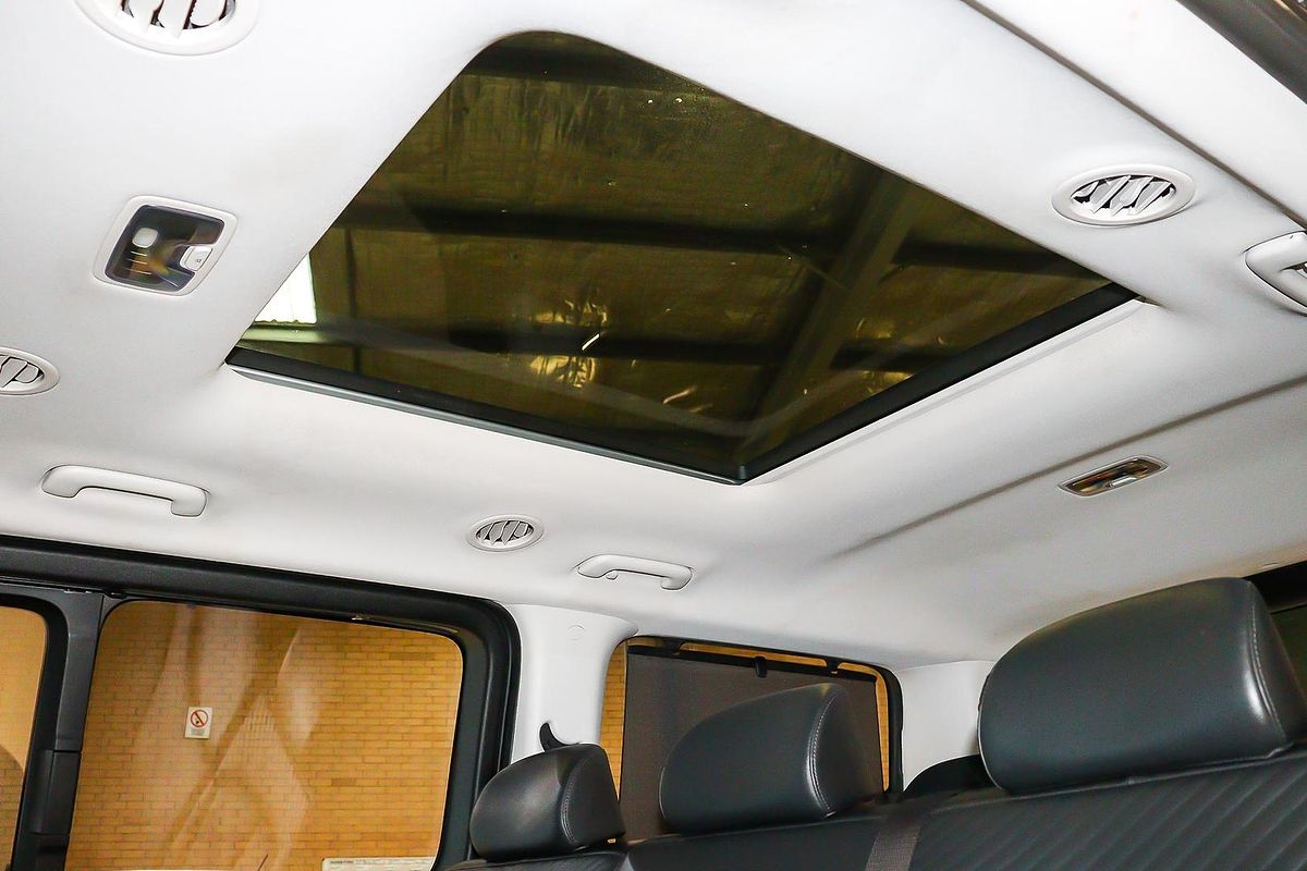 2021 Hyundai STARIA Highlander US4.V1