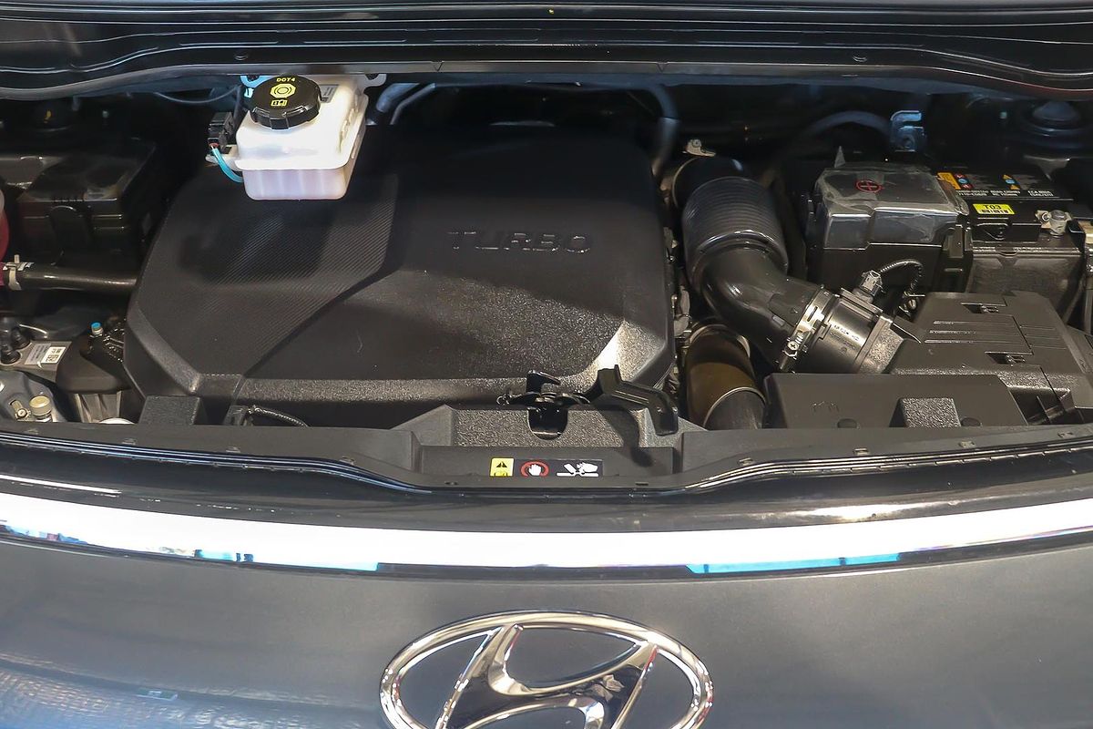 2021 Hyundai STARIA Highlander US4.V1