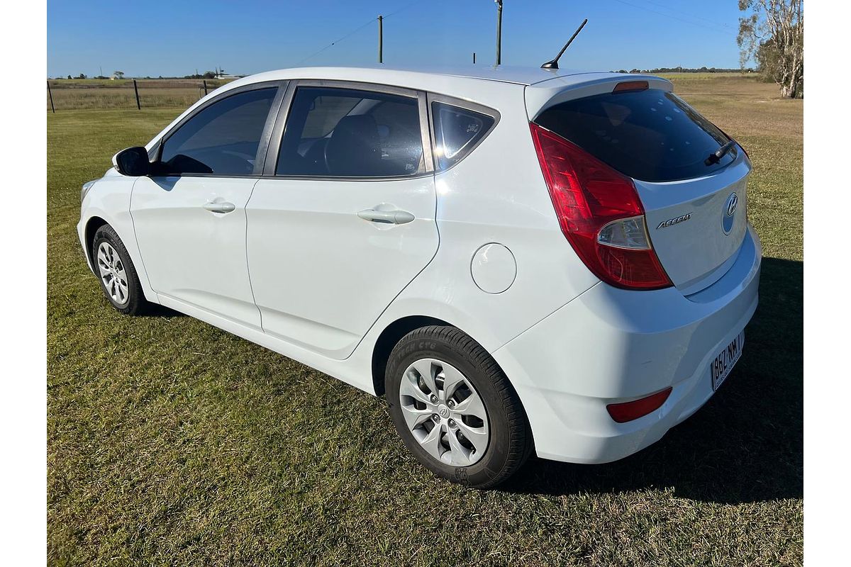 2015 Hyundai Accent Active RB3