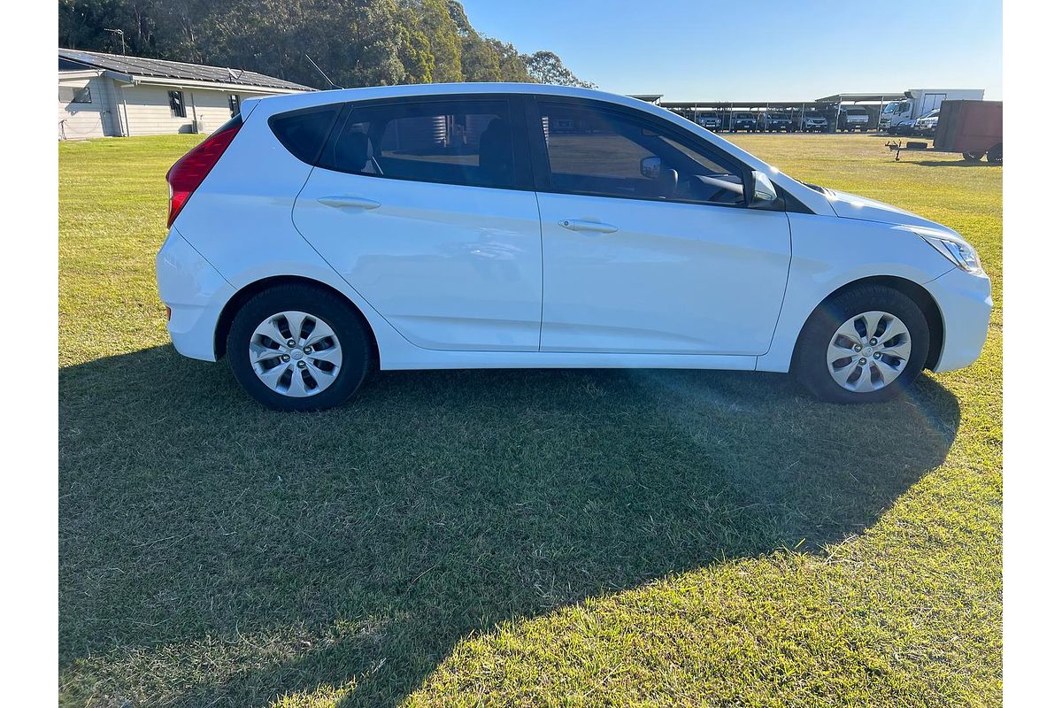 2015 Hyundai Accent Active RB3