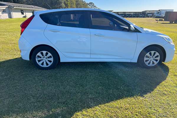 2015 Hyundai Accent Active RB3