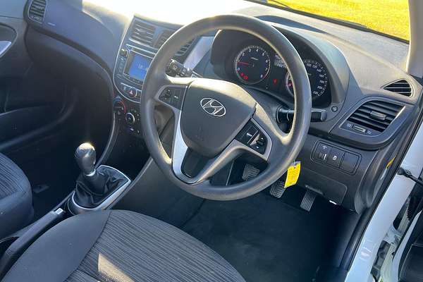2015 Hyundai Accent Active RB3