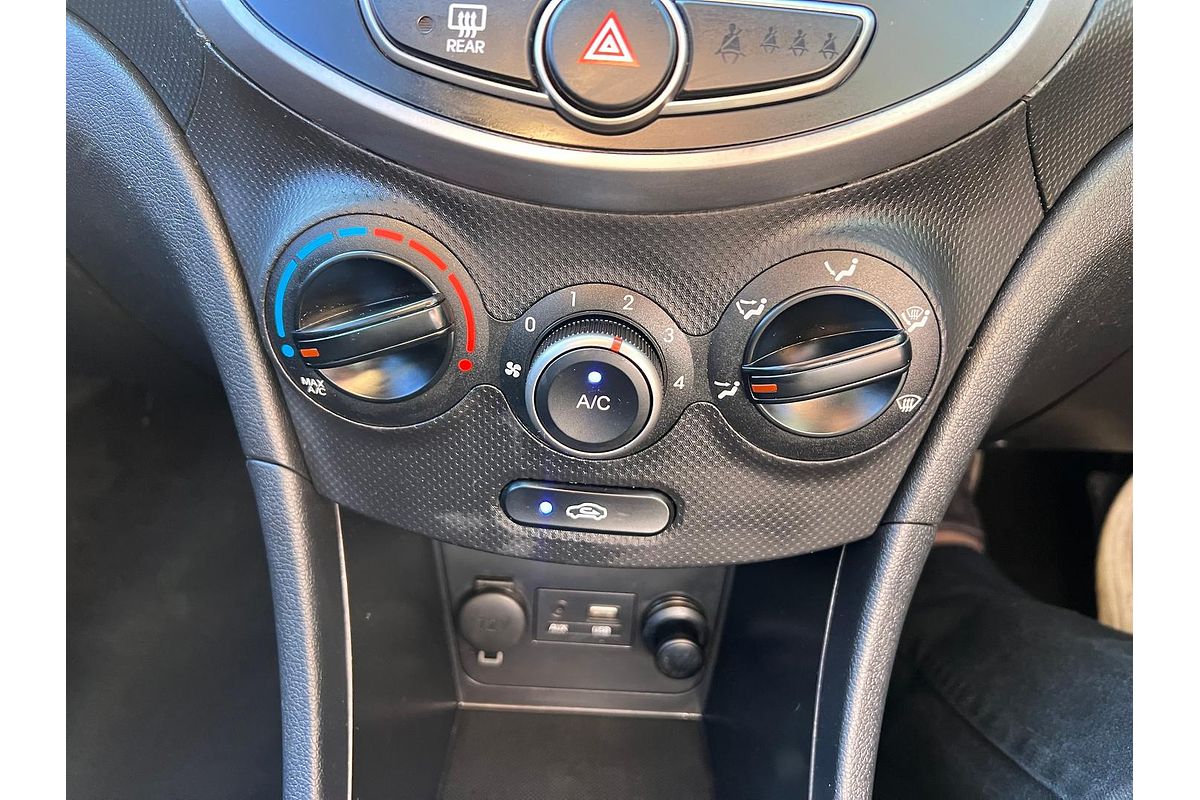 2015 Hyundai Accent Active RB3