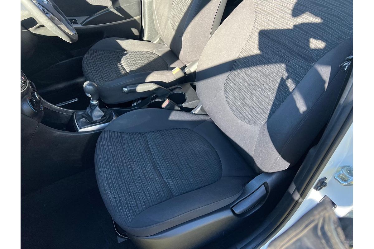 2015 Hyundai Accent Active RB3