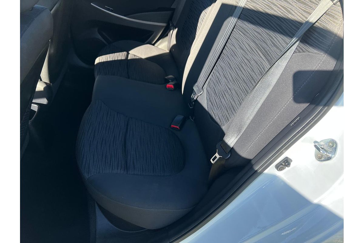 2015 Hyundai Accent Active RB3