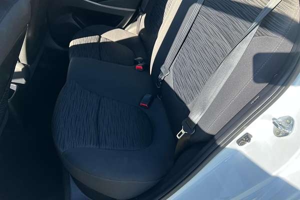 2015 Hyundai Accent Active RB3