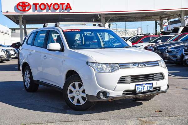 2013 Mitsubishi Outlander ES ZJ