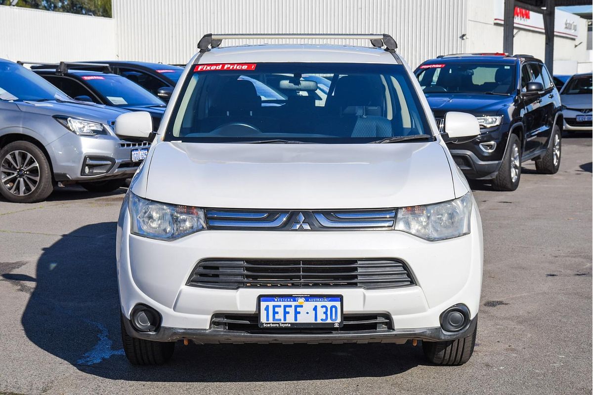 2013 Mitsubishi Outlander ES ZJ