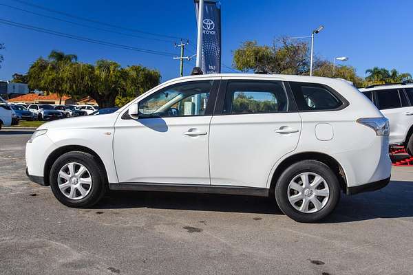 2013 Mitsubishi Outlander ES ZJ