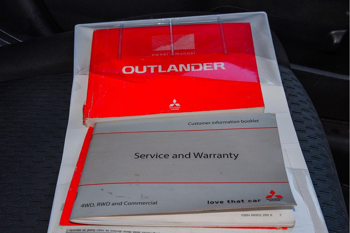 2013 Mitsubishi Outlander ES ZJ