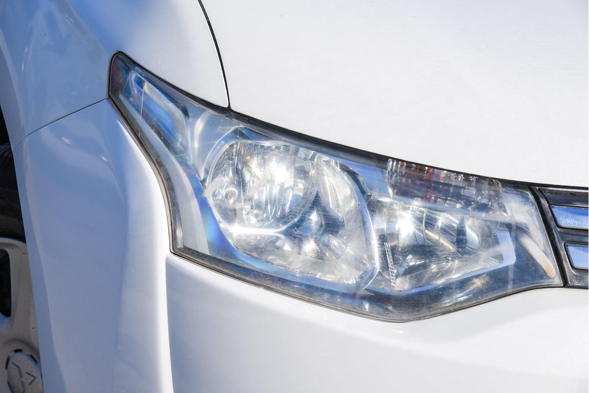 2013 Mitsubishi Outlander ES ZJ