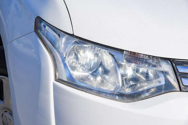 2013 Mitsubishi Outlander ES ZJ