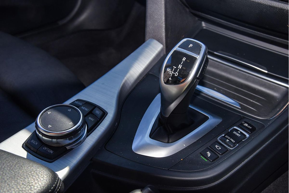 2015 BMW 3 Series 328i Sport Line F30