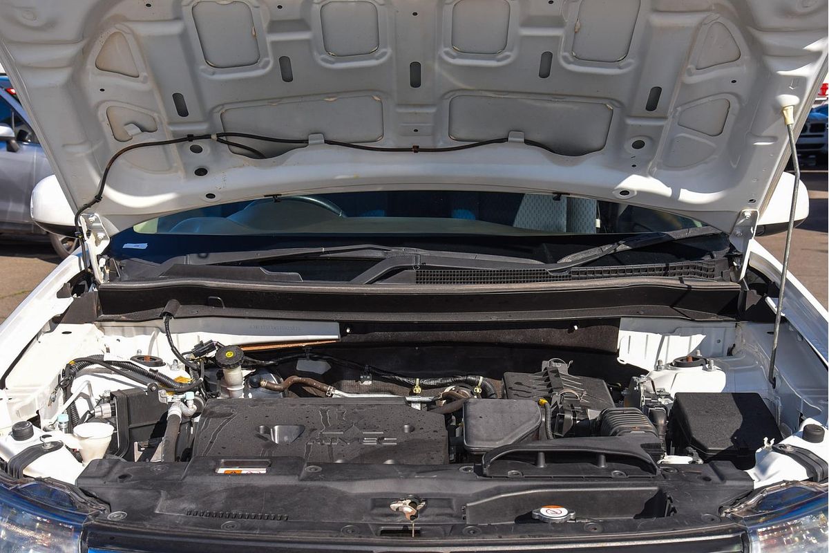 2013 Mitsubishi Outlander ES ZJ
