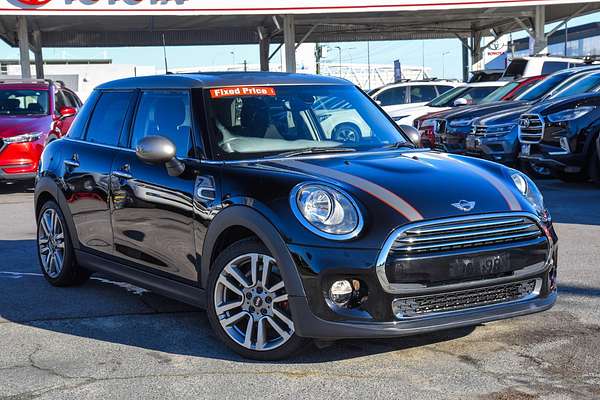2017 MINI Hatch Cooper F55