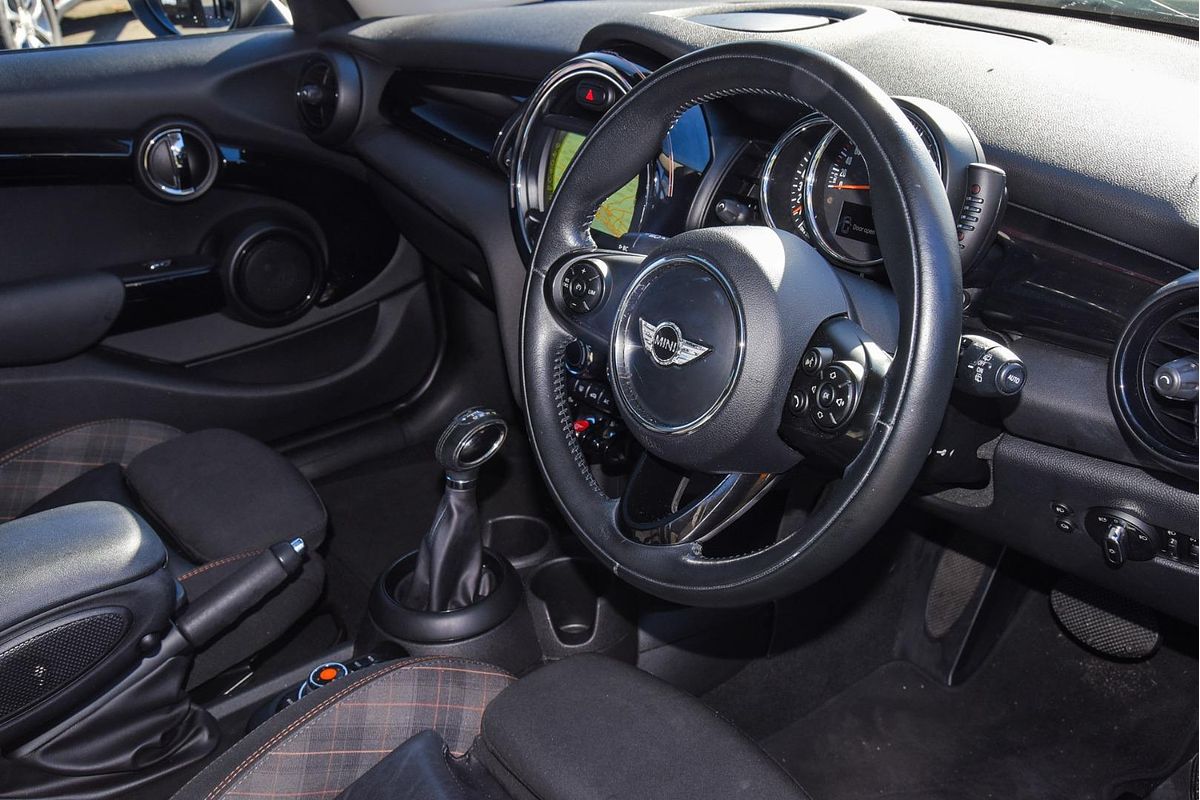 2017 MINI Hatch Cooper F55